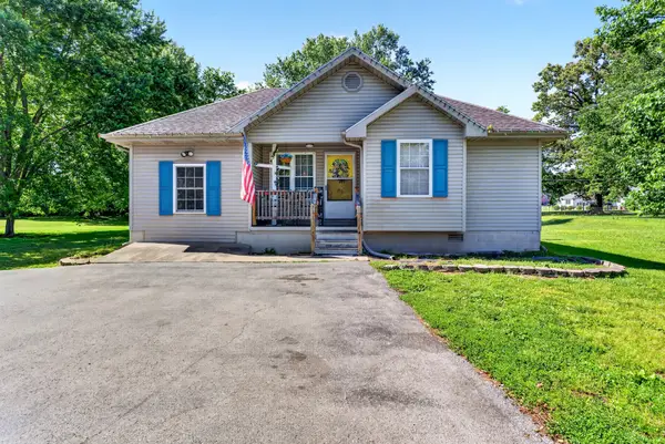196 Billy Goat Hill Rd, Hopkinsville, KY 42240