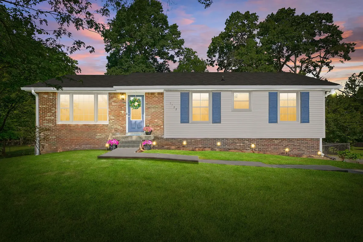 2222 Robin Dr, Clarksville, TN 37042 - #1