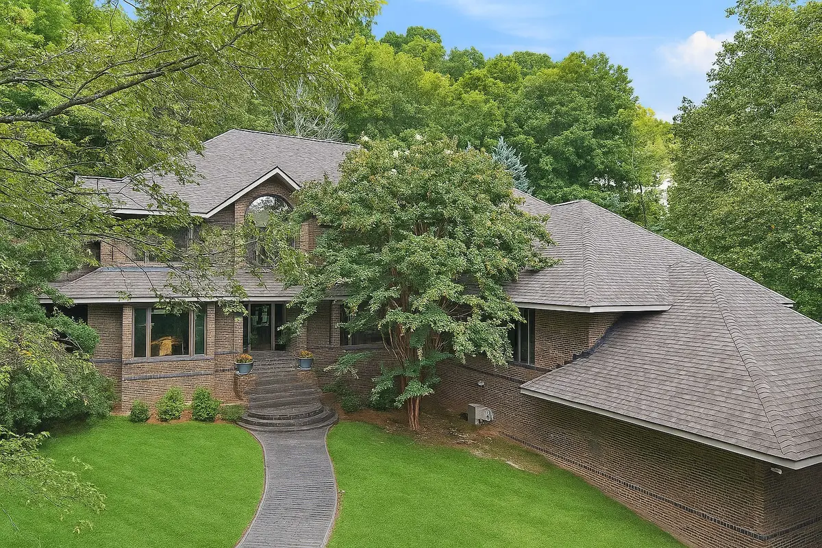 5543 Stanford Dr, Nashville, TN 37215 - #1