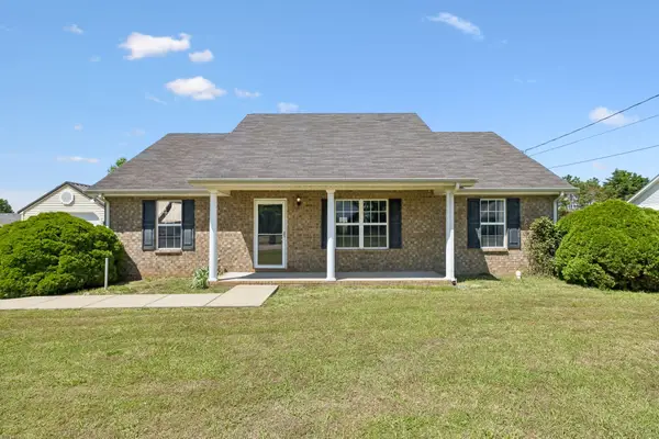 2927 Cliffside Dr, Christiana, TN 37037