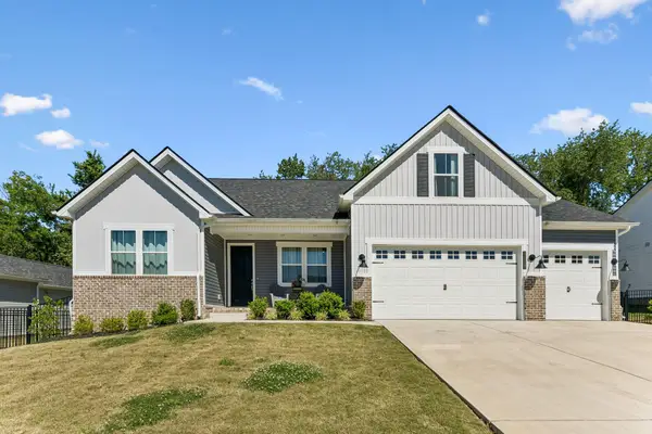 3020 Fernwood Ln, Columbia, TN 38401