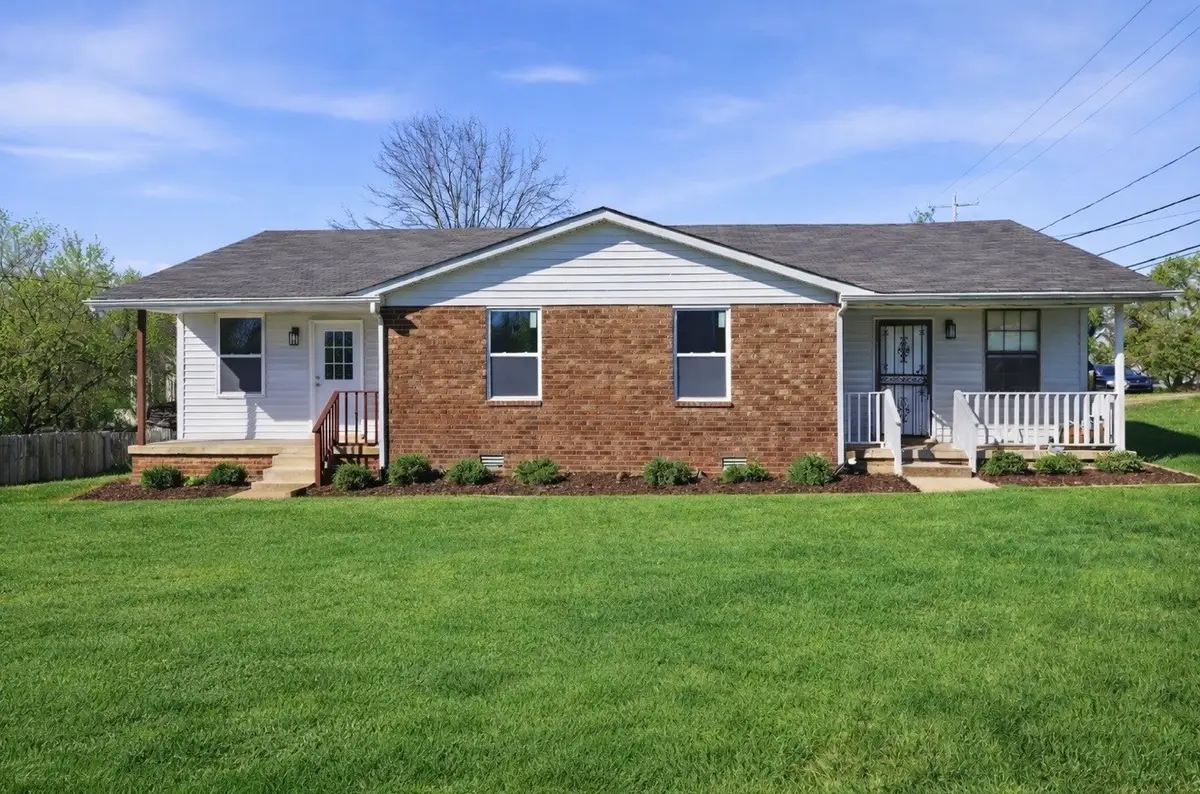 1300 Bellshire Terrace Dr, Nashville, TN 37207 - #1