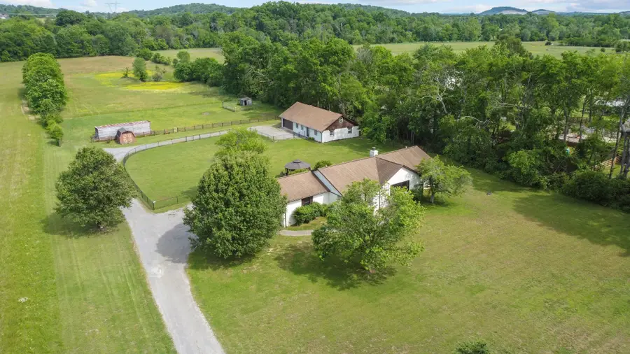170 Upper Station Camp Crk Rd, Gallatin, TN 37066 - #2