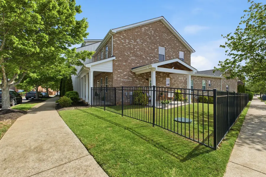 235 Augusta Ave, Pleasant View, TN 37146 - #2