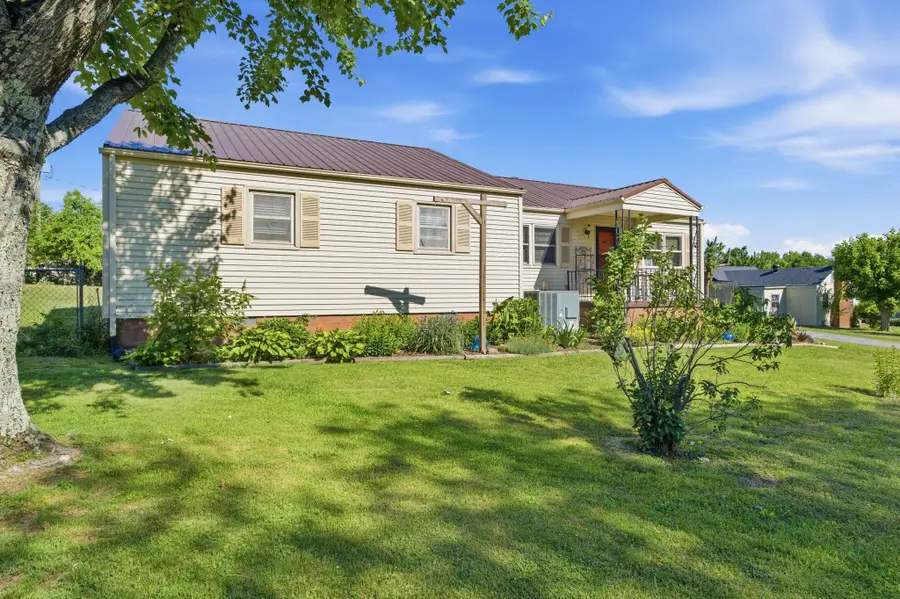442 Crescent Dr, Springfield, TN 37172 - #2