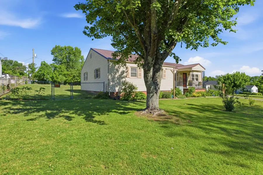 442 Crescent Dr, Springfield, TN 37172 - #3