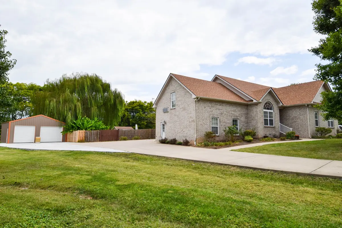 1003 Roland Ct, Cottontown, TN 37048 - #1