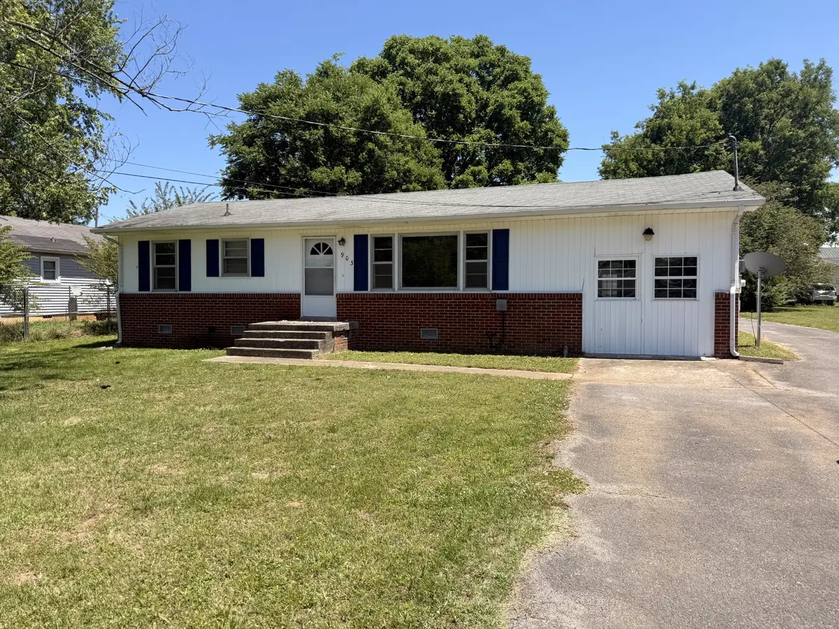 903 Shelbyview Dr, Shelbyville, TN 37160 - #1
