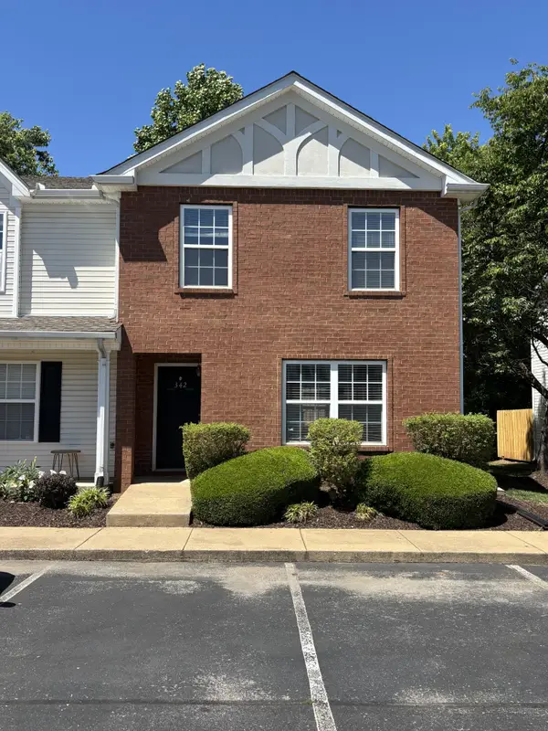 342 Arapaho Dr, Murfreesboro, TN 37128