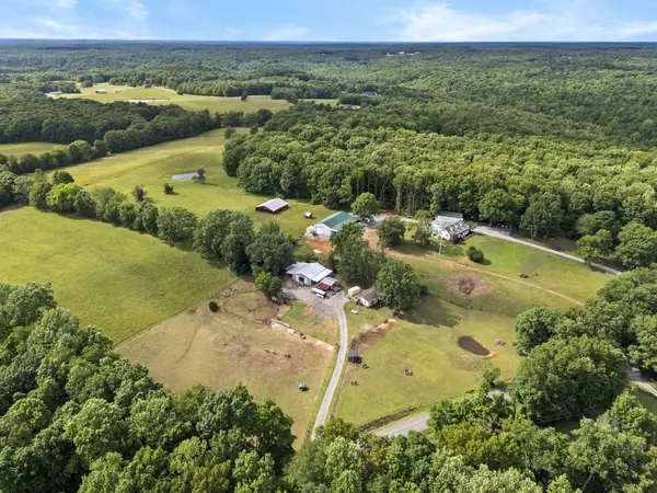 1126 Cedar Creek Rd, Vanleer, TN 37181