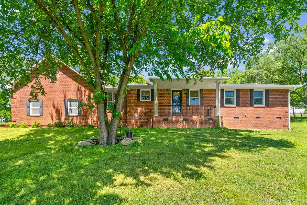 611 West Creek Dr, Clarksville, TN 37040 - #1