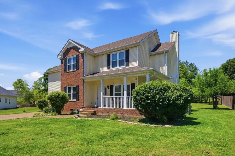 2204 Iroquois Pl, Thompsons Station, TN 37179 - #2