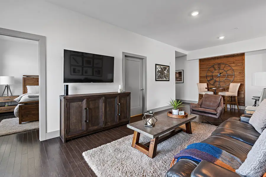 2407 8th Ave S #402, Nashville, TN 37204 - #3