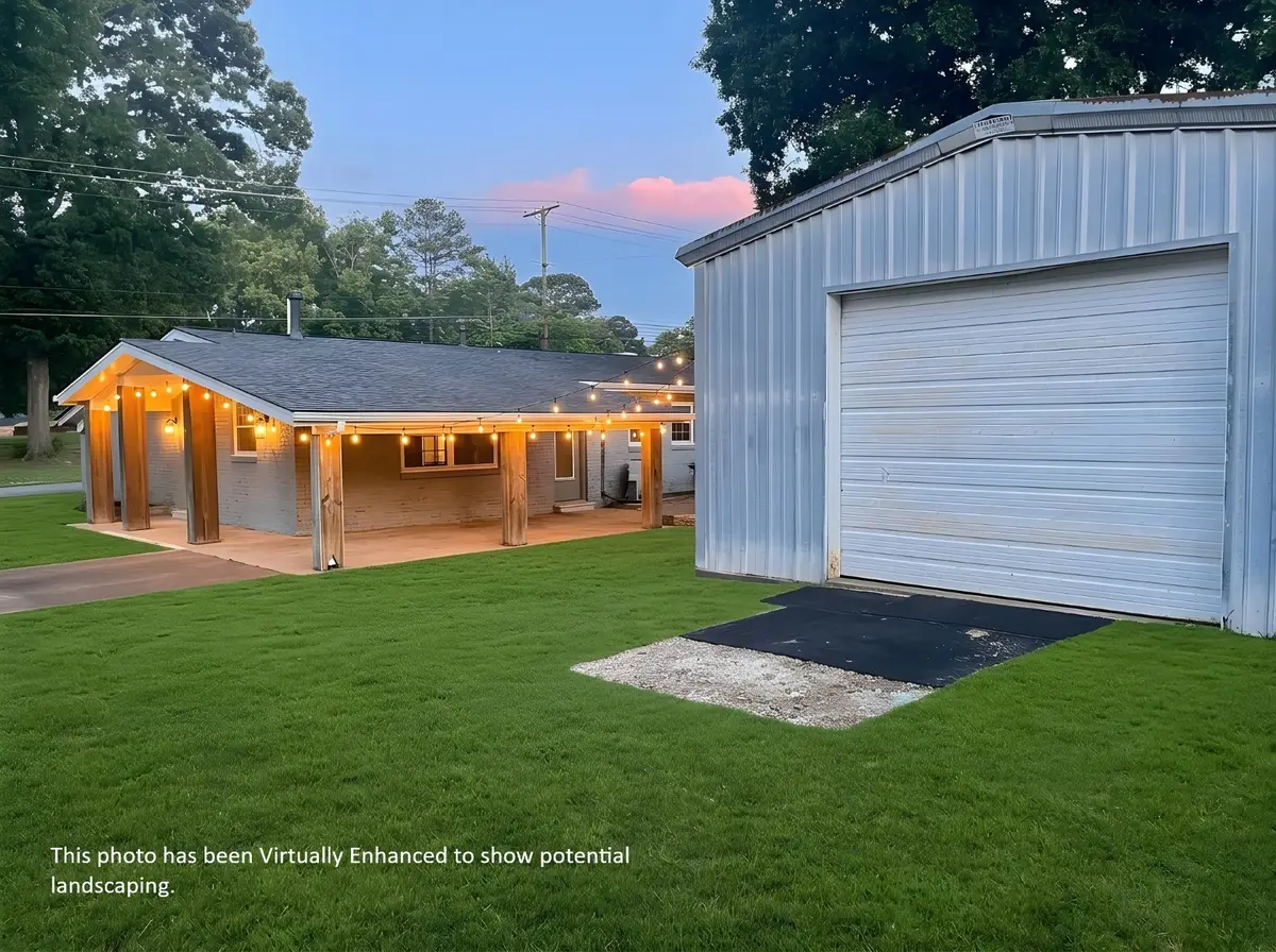 1612 Tennessee St, Sheffield, AL 35660 - #1