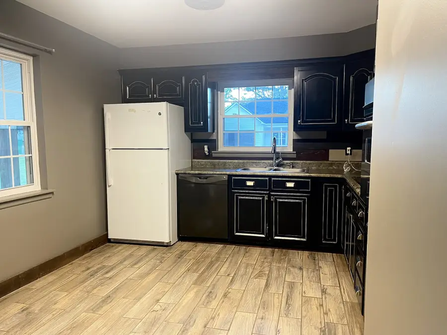 1612 Tennessee St, Sheffield, AL 35660 - #3
