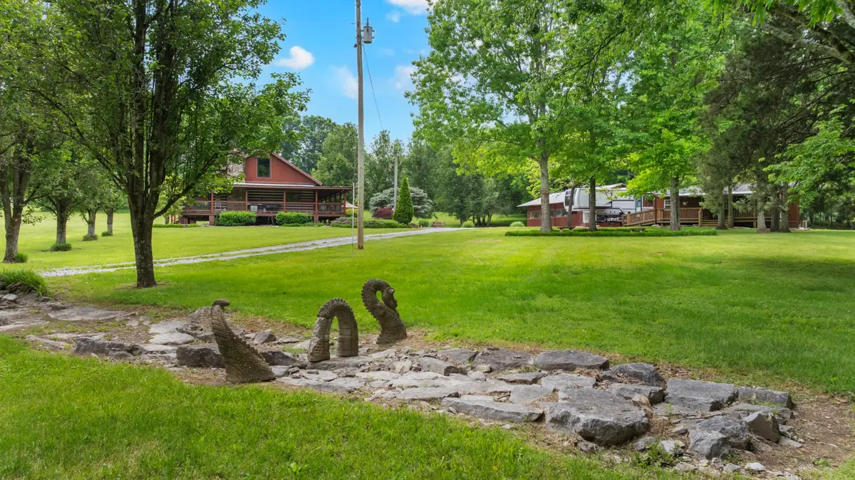 990 Bugscuffle Rd, Wartrace, TN 37183 - #1
