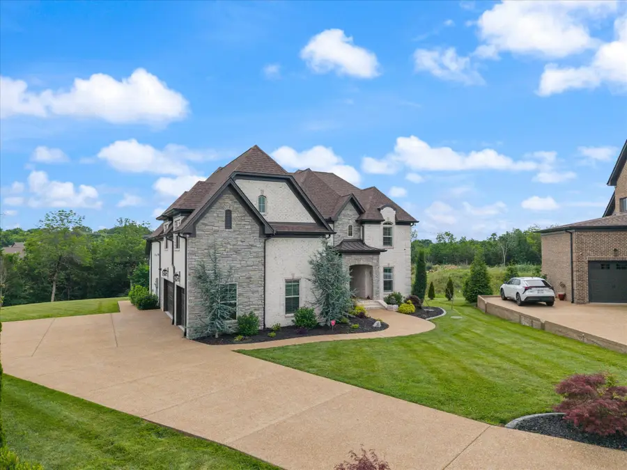 2902 Carisbrooke Dr, Mount Juliet, TN 37122 - #2