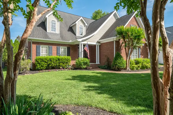 668 Springlake Dr, Franklin, TN 37064
