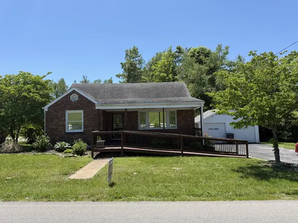 583 Brattontown Cir, Lafayette, TN 37083