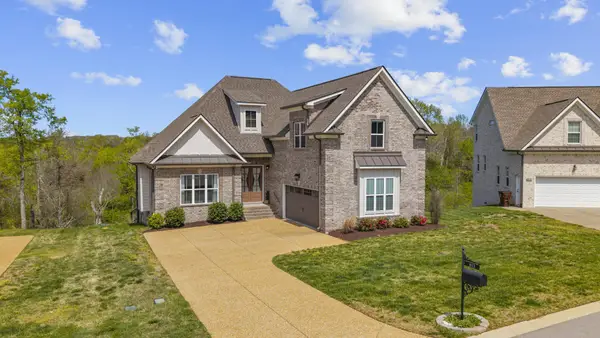 813 Ridgestone Pl, Lebanon, TN 37087