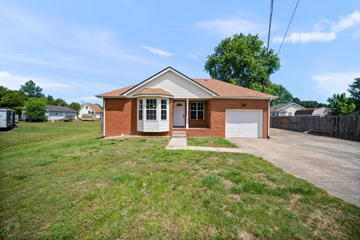 593 Oak Valley Dr, Clarksville, TN 37042 - #1