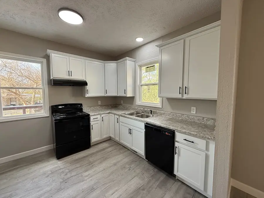 1523 Canton St, Hopkinsville, KY 42240 - #3