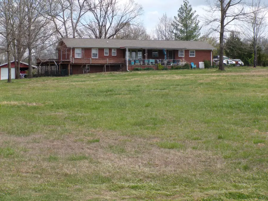 1057 S Ellington Pkwy, Lewisburg, TN 37091 - #2