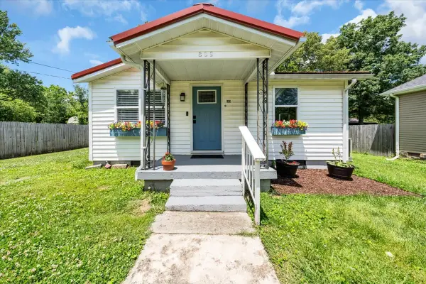 809 E Grizzard St, Tullahoma, TN 37388