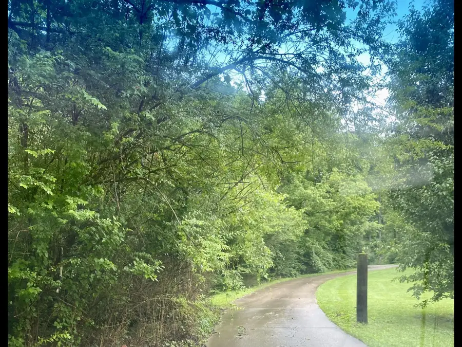 8552 Cub Creek Rd, Nashville, TN 37209 - #2