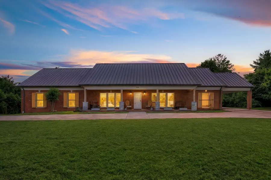 402 Fairway Trl, Springfield, TN 37172 - #3