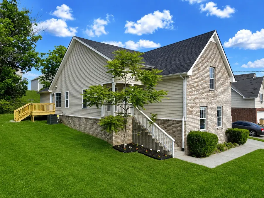200 Larkin Springs Rd, Madison, TN 37115 - #2