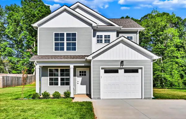 241 Wayne Hall Rd, Clarksville, TN 37040