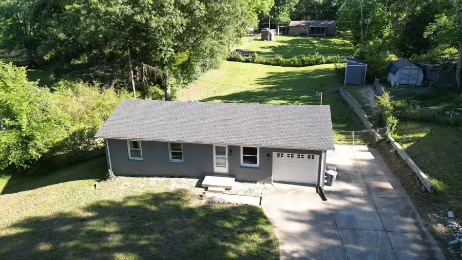 10135 W Oak Dr, Bon Aqua, TN 37025 - #2