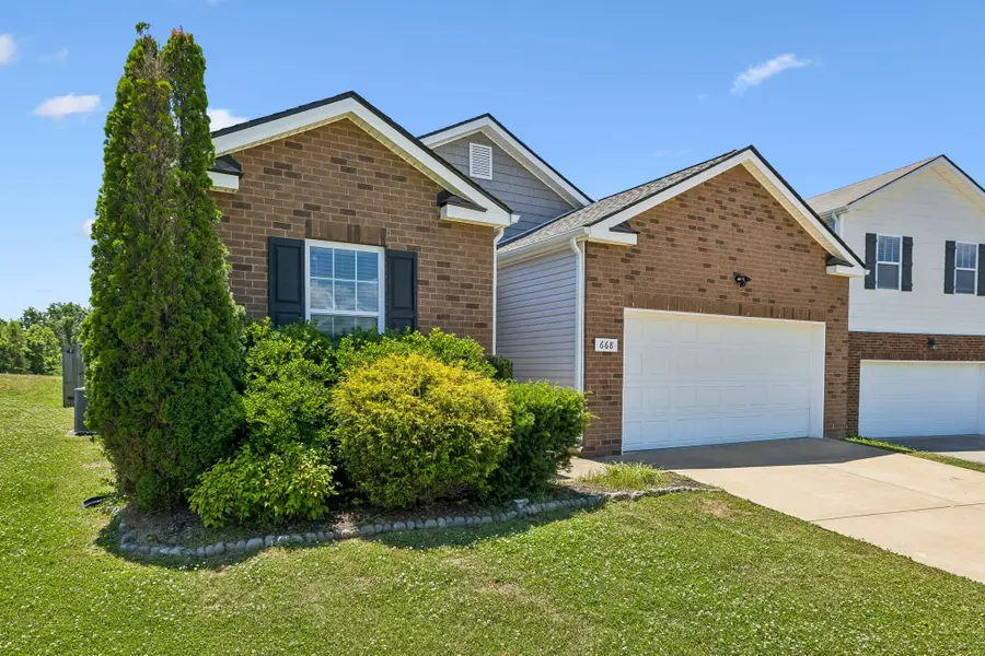 668 Prominence Rd, Columbia, TN 38401 - #2