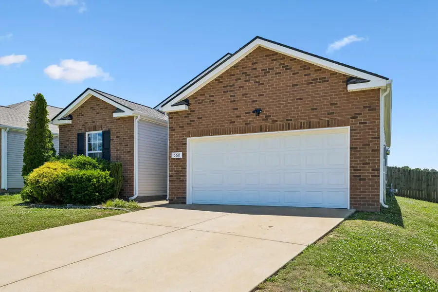 668 Prominence Rd, Columbia, TN 38401 - #3