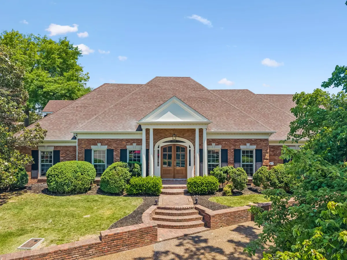 4111 Legend Hall Dr, Nashville, TN 37215 - #1
