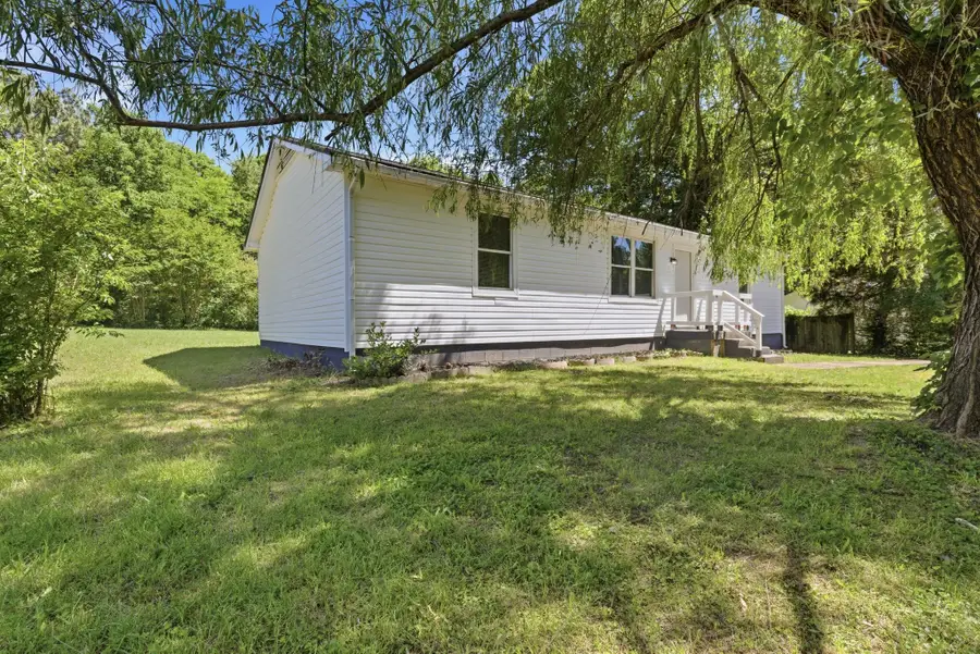 353 Dupuis Dr, Clarksville, TN 37042 - #2