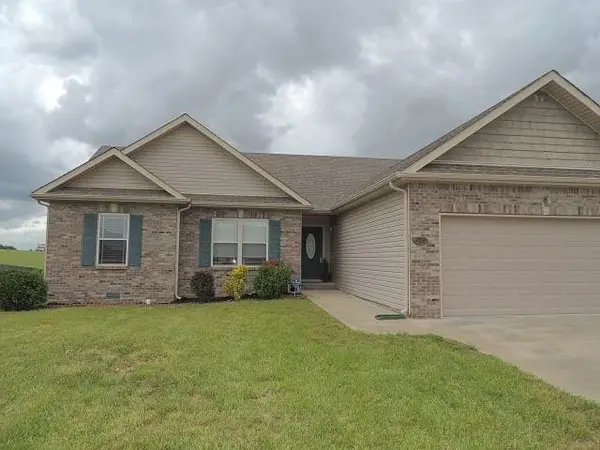 984 Chardea Ct, Clarksville, TN 37040
