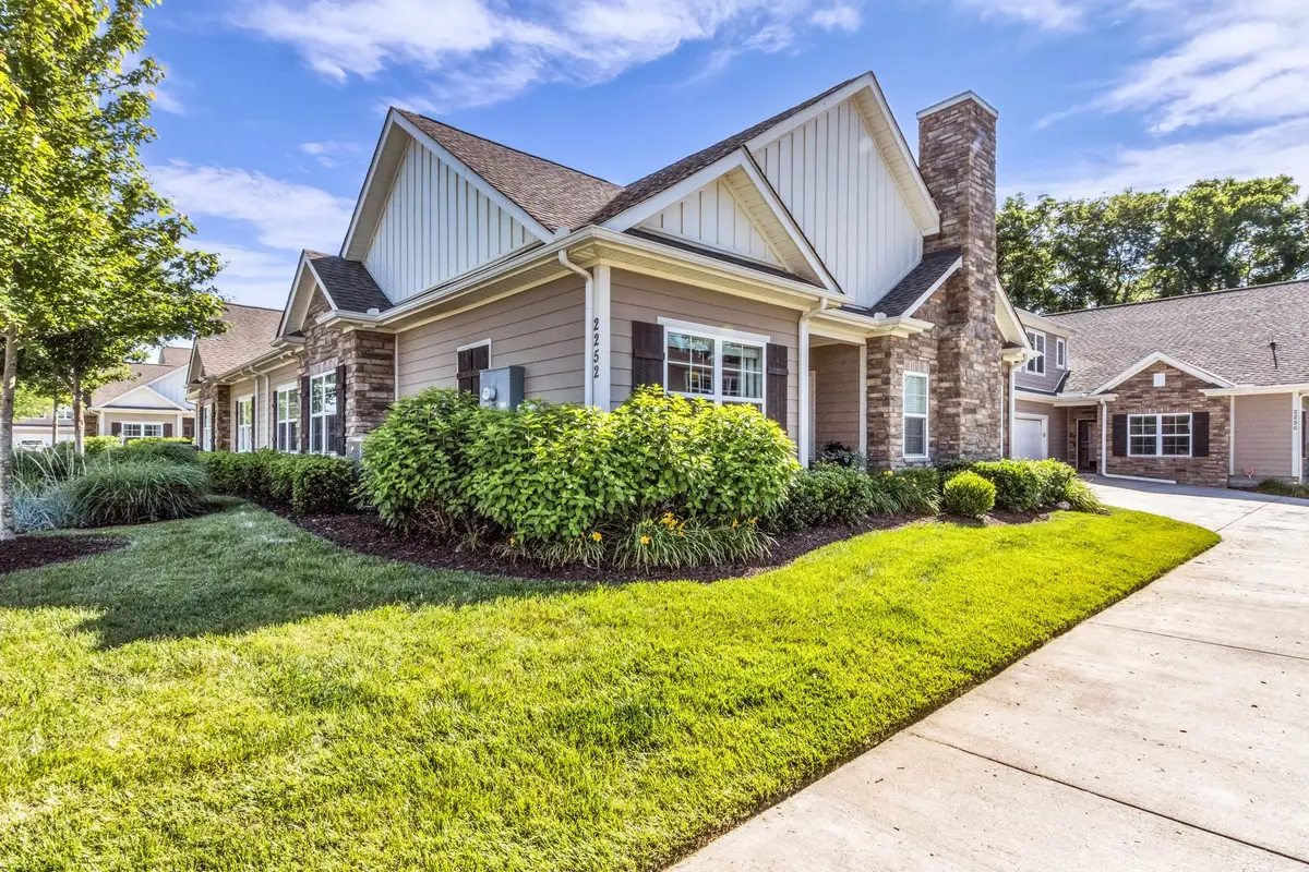 2252 Stonecenter Ln, Murfreesboro, TN 37128 - #1
