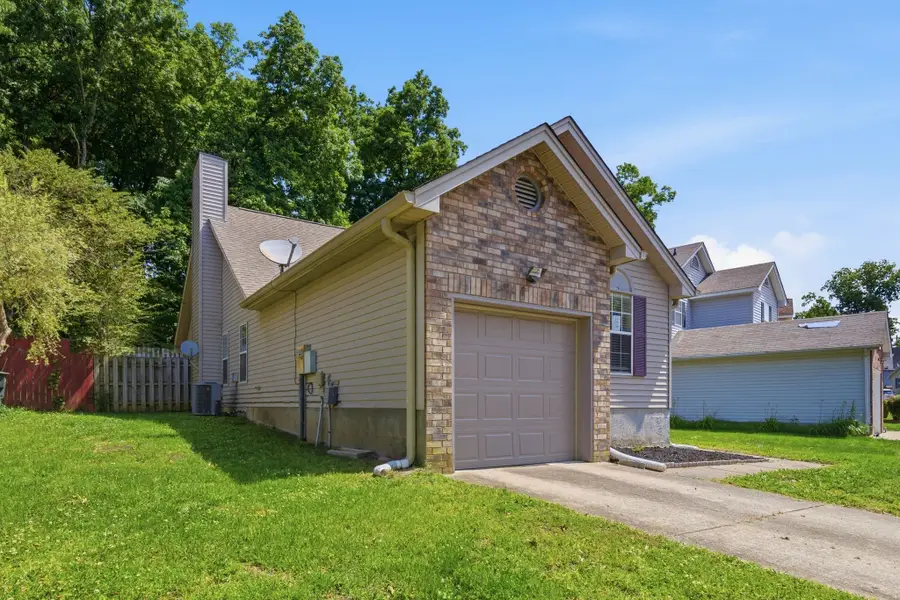 5910 Colchester Dr, Hermitage, TN 37076 - #2