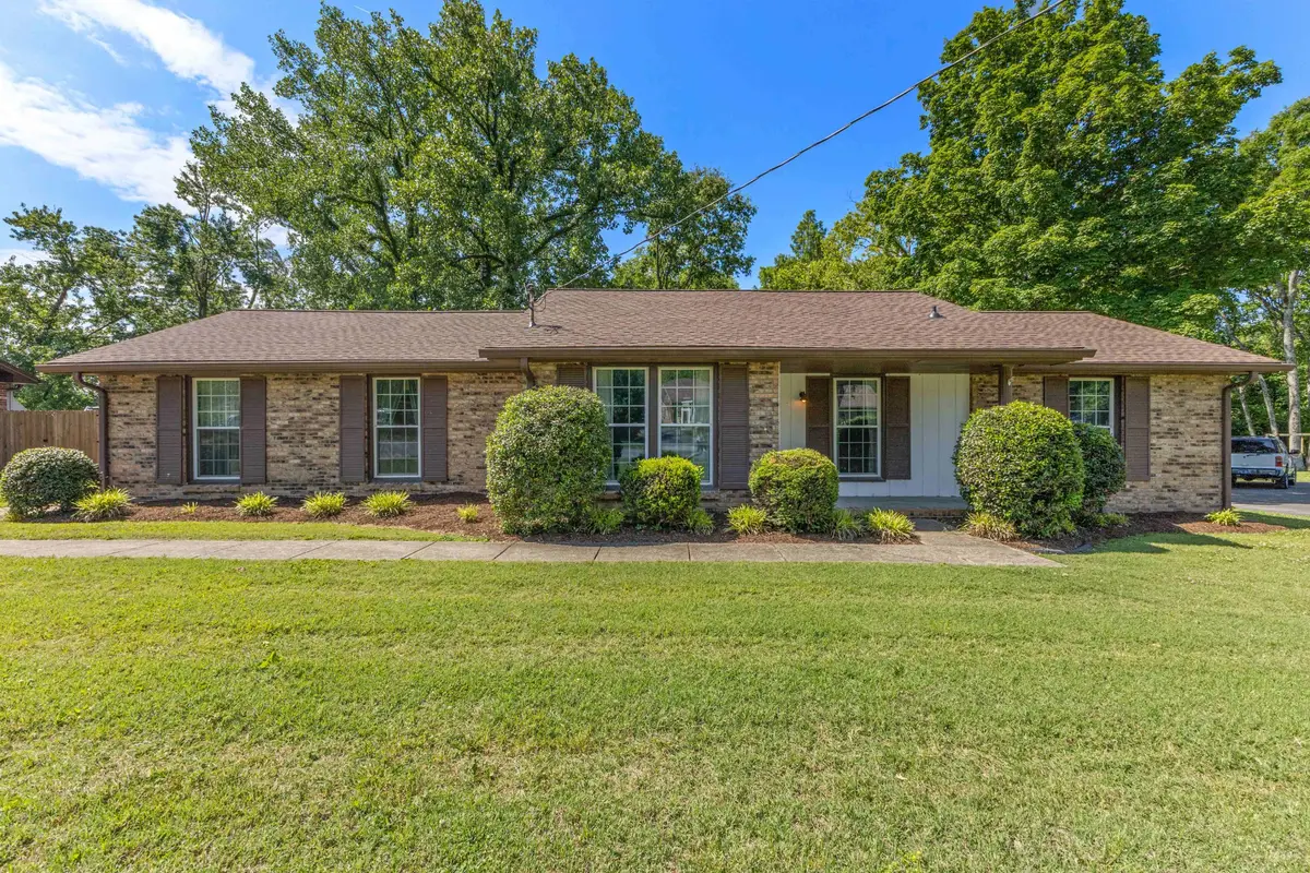 233 Iris Dr, Hendersonville, TN 37075 - #1