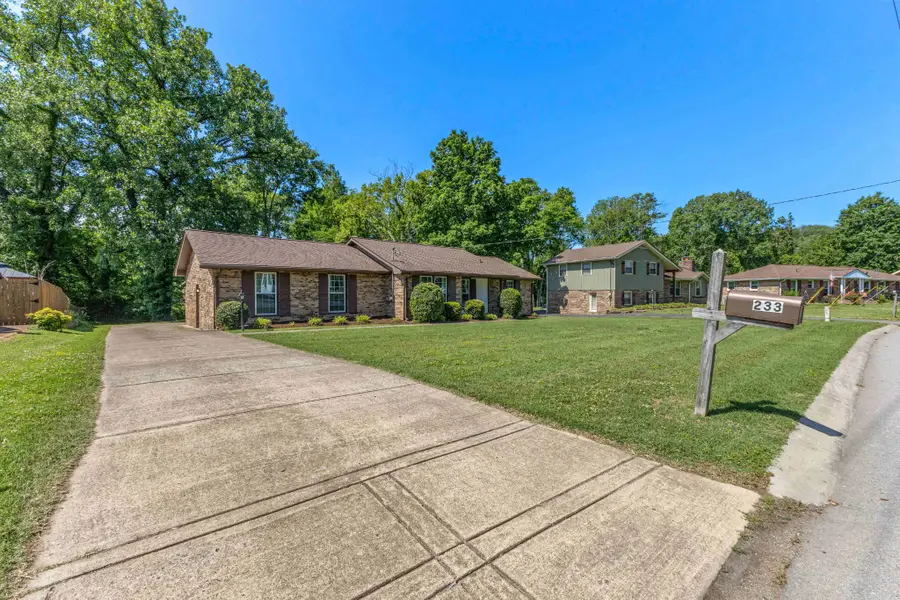 233 Iris Dr, Hendersonville, TN 37075 - #3