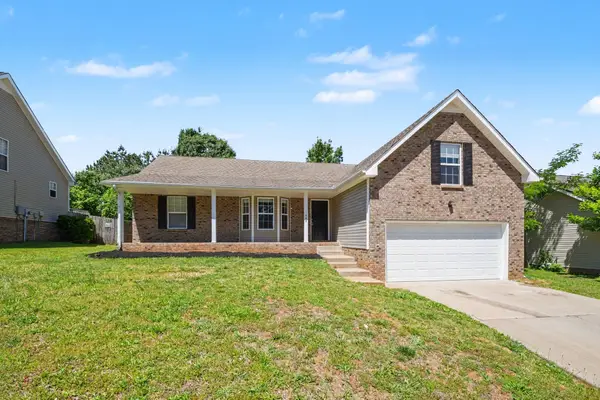 1648 Cedar Springs Cir, Clarksville, TN 37042