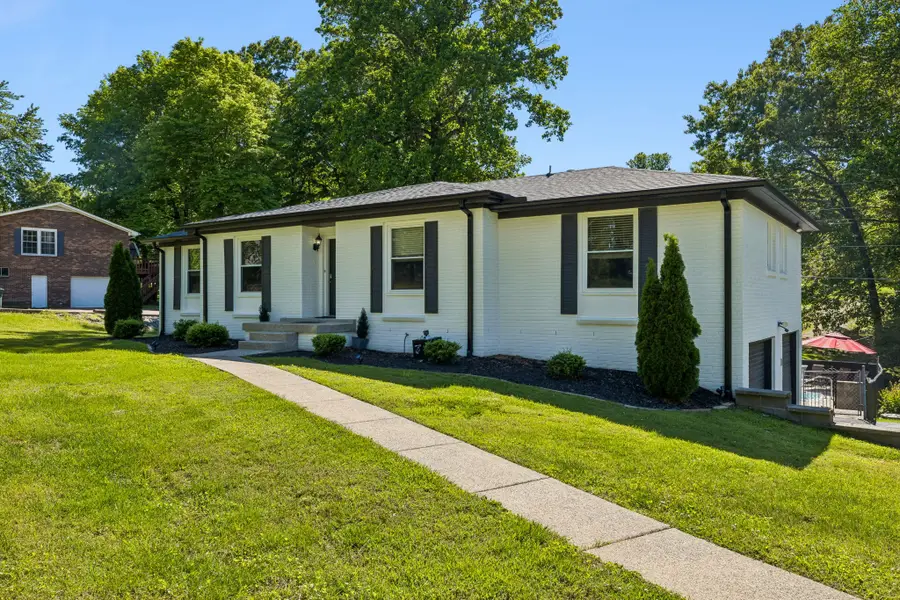 518 Ridgemont Dr, Dickson, TN 37055 - #3