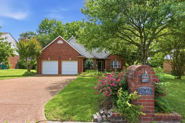 2646 Churchill Dr, Thompsons Station, TN 37179