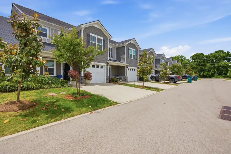 114 Shannon Pl, Spring Hill, TN 37174 - #3