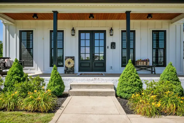 122 Hillside Dr, Dickson, TN 37055