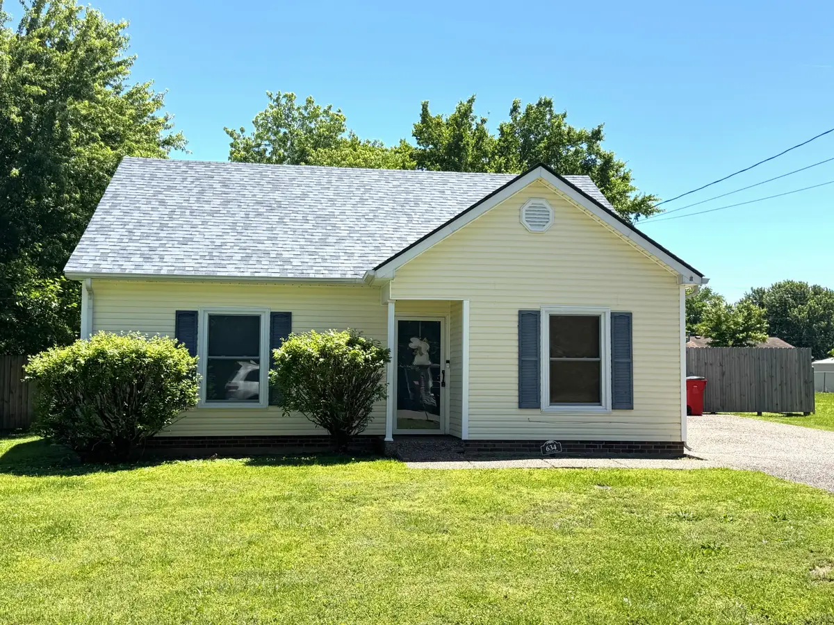 634 Foxfield Rd, Hopkinsville, KY 42240 - #1