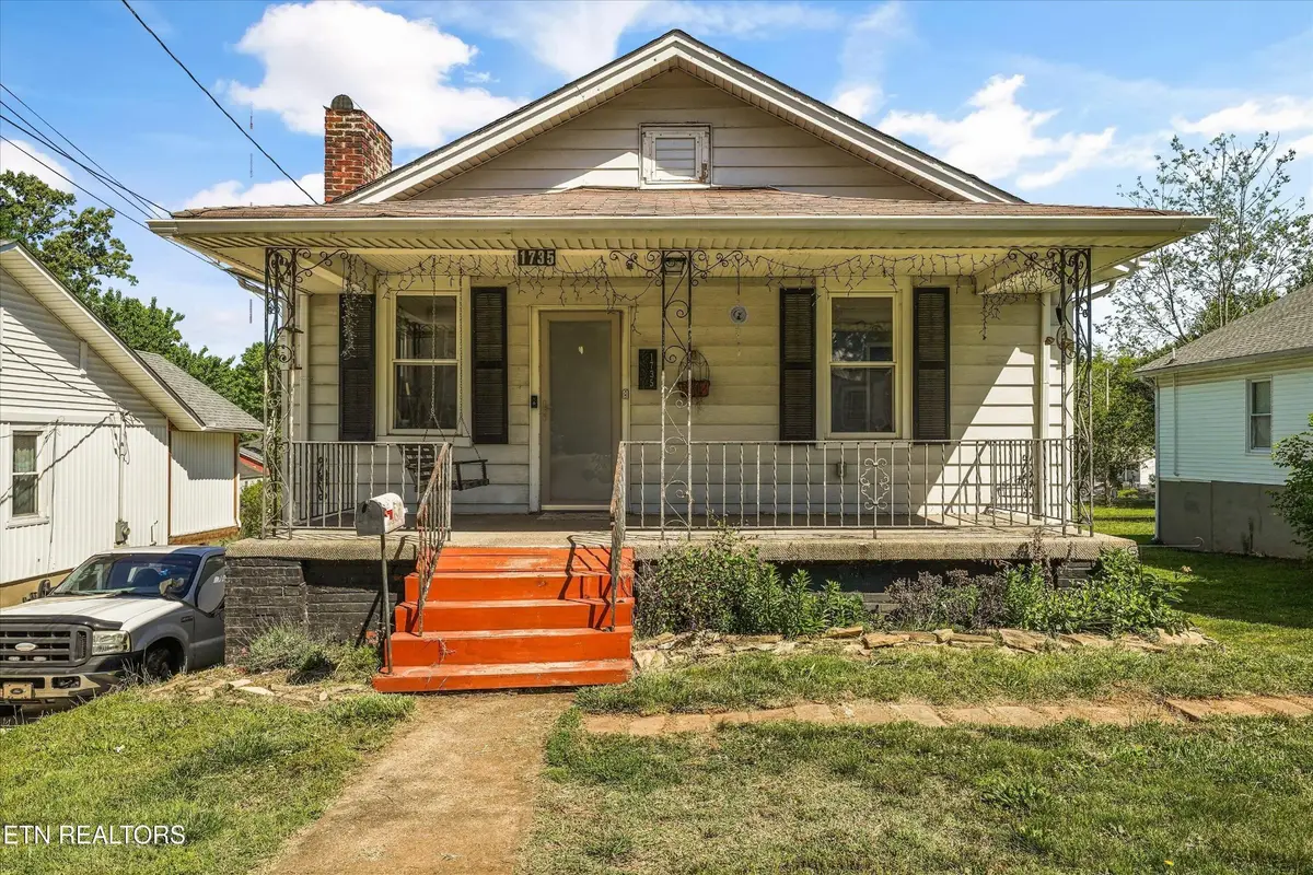 1735 Nickerson Ave, Knoxville, TN 37917 - #1