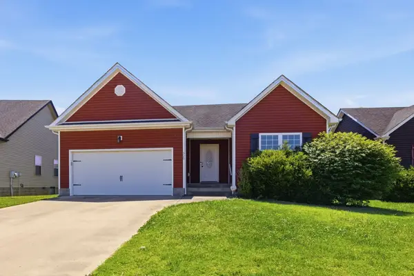520 Falkland Cir, Clarksville, TN 37042